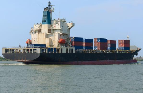 寧波海運成為連接全球各地的重要橋梁，促進了經濟繁榮與文化交流