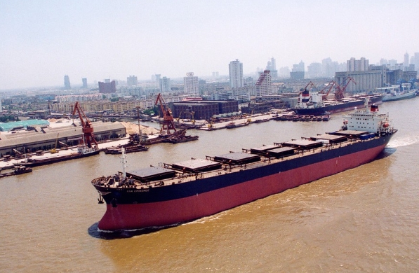 青島散貨船運(yùn)輸公司憑借其獨(dú)到的觀點(diǎn)，在航運(yùn)領(lǐng)域取得了顯著成就