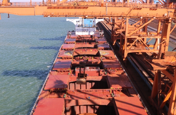 青島貨代將青島與世界緊密相連，為國(guó)際貿(mào)易順利開(kāi)展提供了有力保障