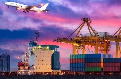 為了實現國際物流和貨運，我們需要考慮哪三點問題？