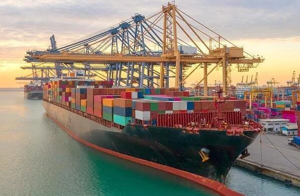 美國海運(yùn)物流面臨的挑戰(zhàn)是什么？應(yīng)對(duì)措施有哪些？