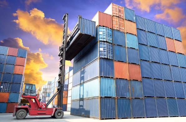 國際貨代行業(yè)所面臨的機遇和挑戰(zhàn)是怎樣的？