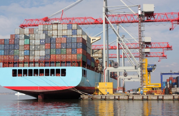 上海國際貨代作為承接國際貿(mào)易的紐帶，為貿(mào)易鋪就了一條通天之路