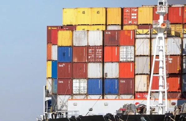 在全球經濟一體化的背景下，上海國際物流的重要地位愈發凸顯