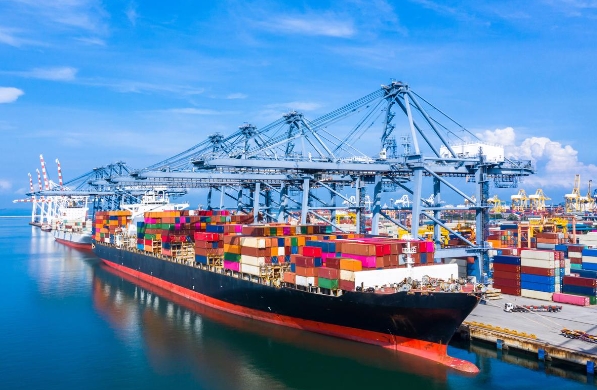 海運(yùn)貨代作為國(guó)際貿(mào)易的重要組成部分，其發(fā)展前景廣闊