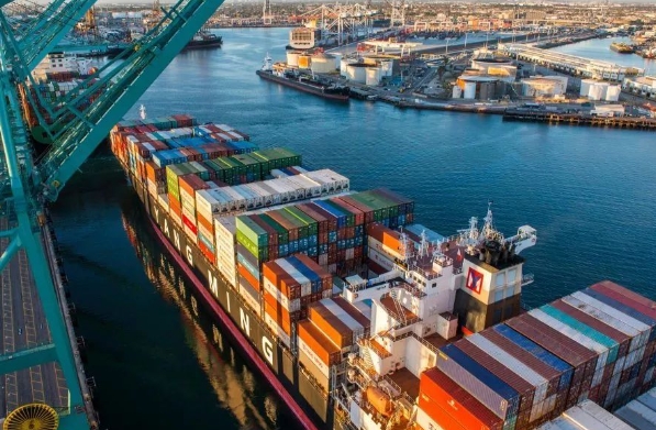 美國貨代是全球物流網絡重要組成部分，在跨國貿易中發揮重要作用